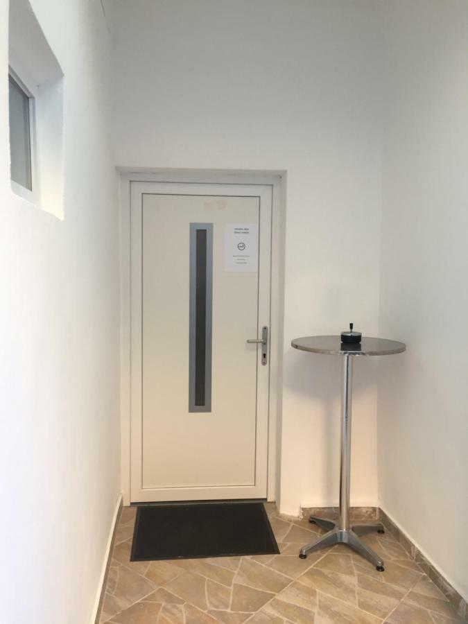 84Qm. Feel Like Home Furth Bagian luar foto